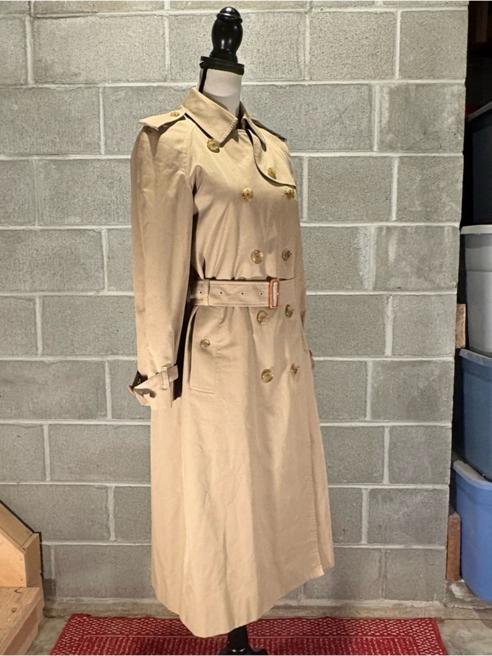 Burberry trench coat - Picture 3 of 16